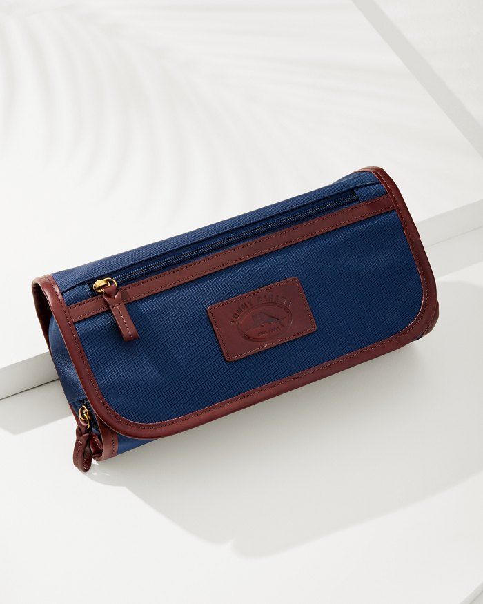 Tommy Bahama Nylon Hanging Dopp Kit