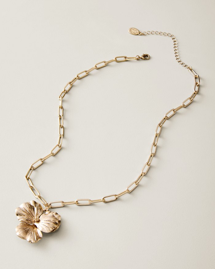 Flora Isles Flower Pendant Necklace