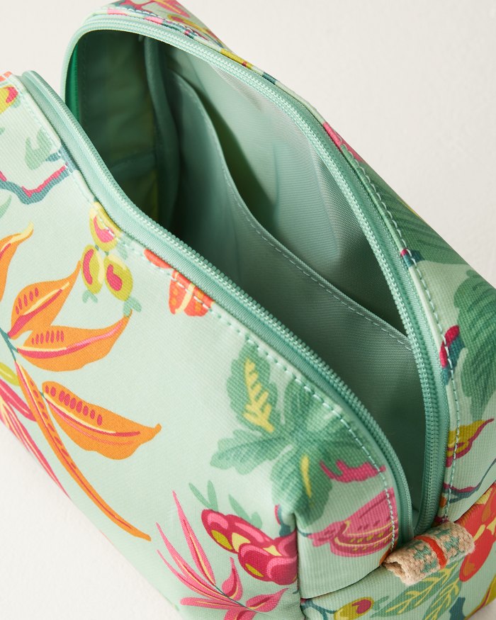 Richmond Hill Sea Foam Cosmetic Case